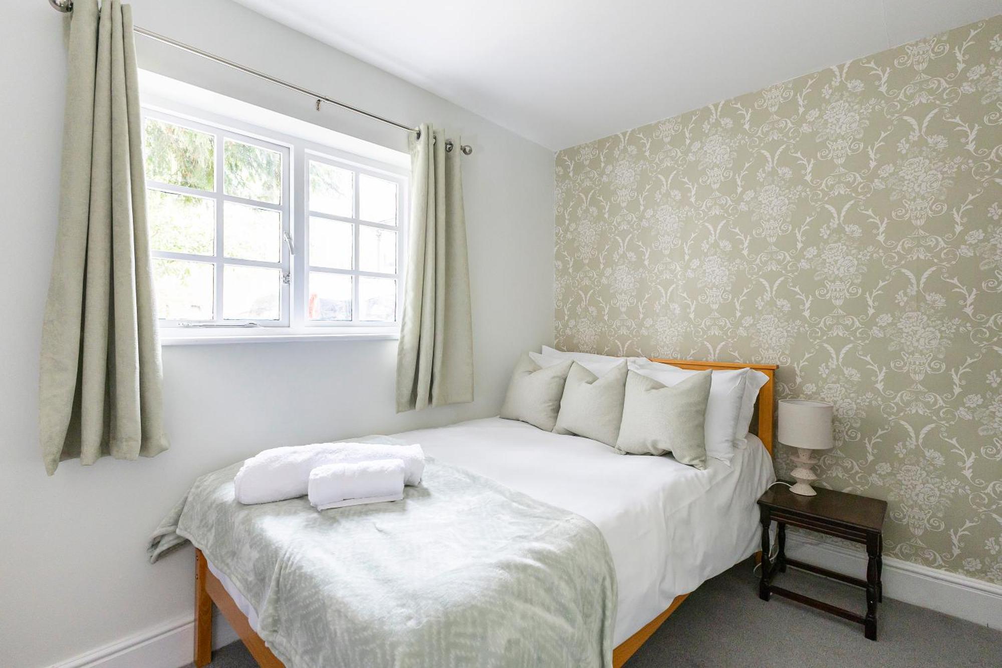 Oyo Blenheim House Hotel Etwall ภายนอก รูปภาพ